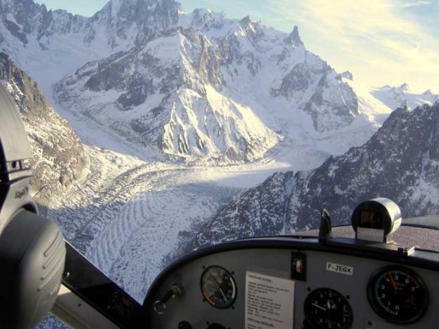 A bordo del ULM del Club Aeronautique Sallanches Mont Blanc 
